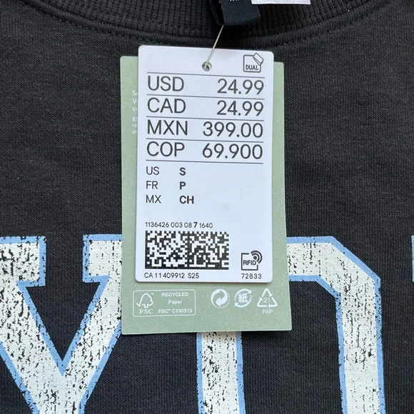 H&M DIVIDED Crew Neck - Picture 3 of 3